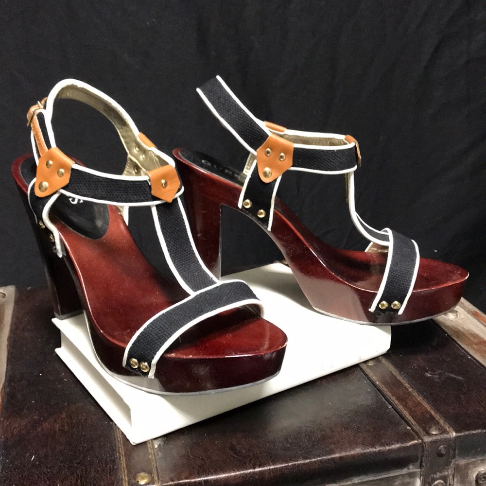 GUESS wood strappy heels Sz 8